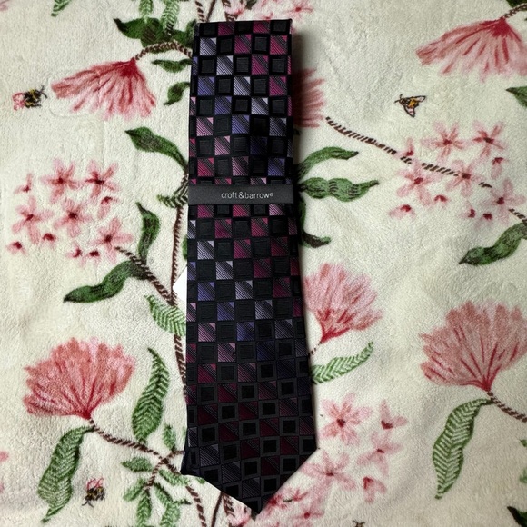 Croft & Barrow Black and Purple Checkered Tie - Picture 2 of 3